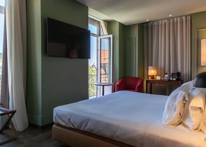 里斯本卡尔莫酒店