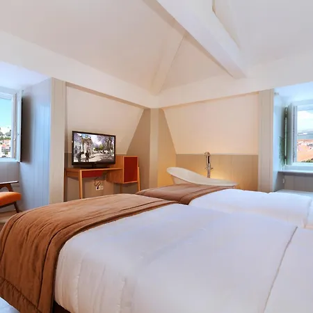 Carmo 4* Lisbon