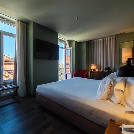 호텔 리스보아 카르모 4*