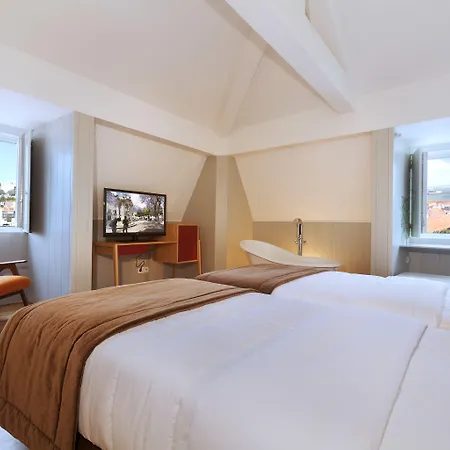 리스보아 카르모 호텔