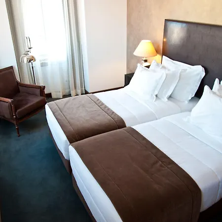 리스보아 카르모 4*