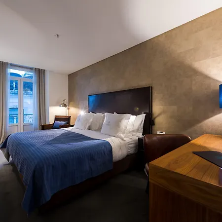 호텔 리스보아 카르모 4*