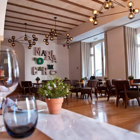 Hotel Carmo 4*